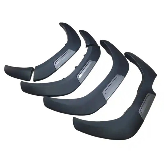 Overfendere aparatori de noroi TOYOTA HILUX REVO 2020+