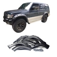 Overfendere aparatori noroi pentru Mitsubishi Pajero V31,Mitsubishi Montero V20 anii 1991-1999