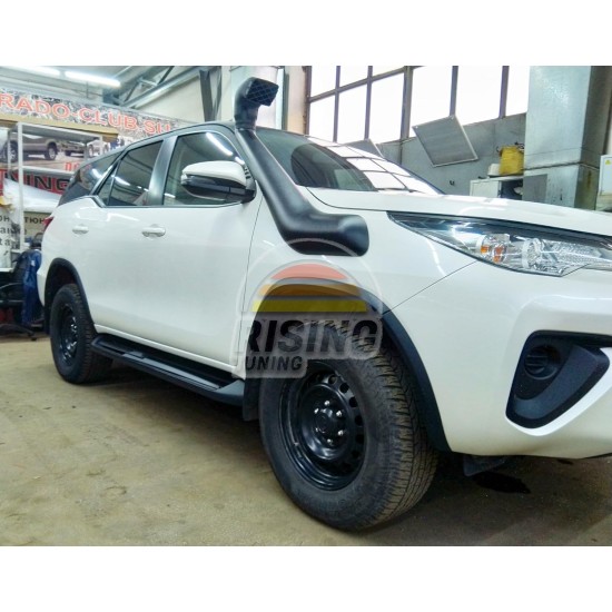 Snorkel Toyota Fortuner 2015+ montaj partea dreapta cu Logo 